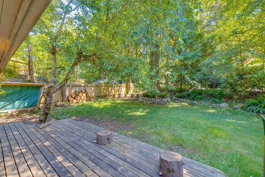 4755 Cove Cliff Road North Vancouver, BC - 25