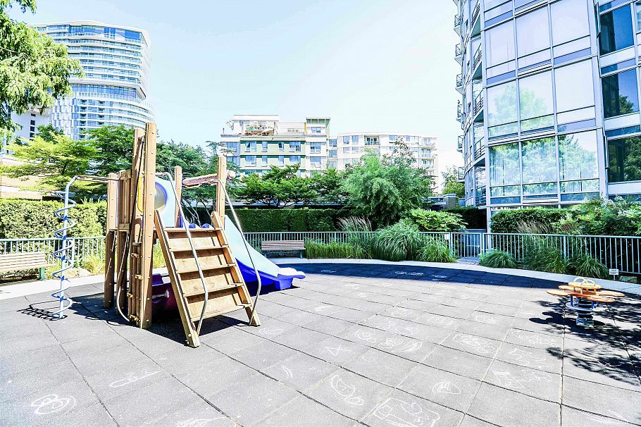 707 1067 Marinaside Crescent Vancouver, BC - 22