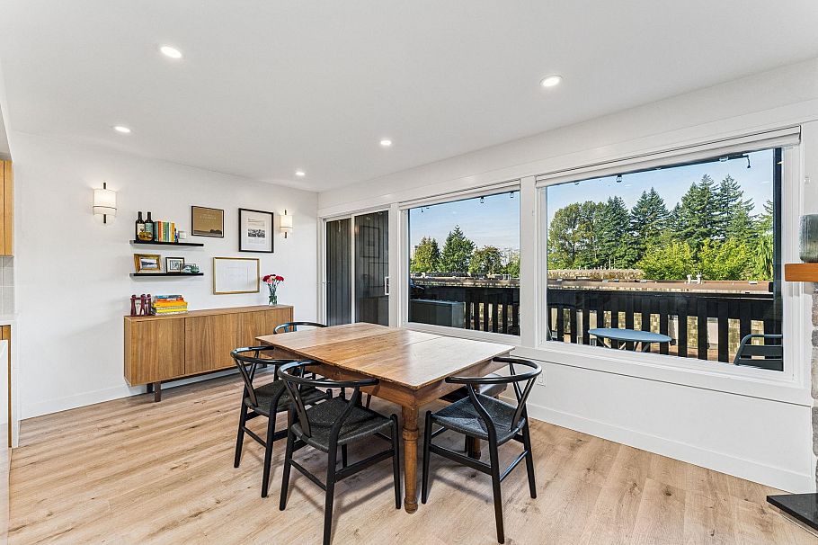 1053 Old Lillooet Road North Vancouver, BC - 10