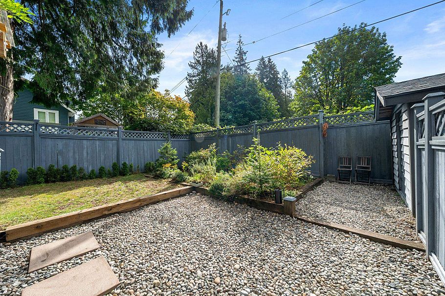 3020 Thorncliffe Drive North Vancouver, BC - 29