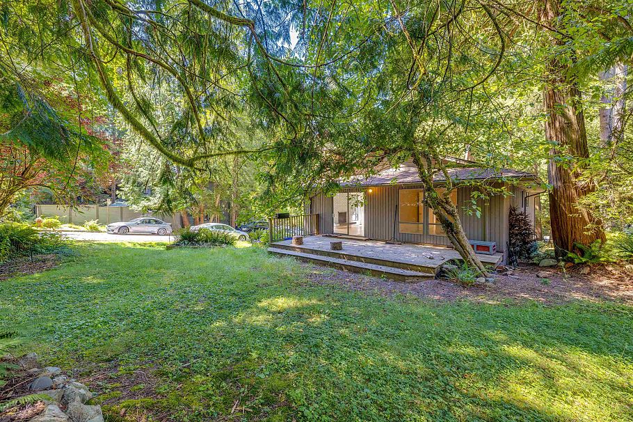 4755 Cove Cliff Road North Vancouver, BC - 27