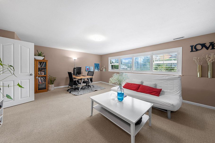 3020 Thorncliffe Drive North Vancouver, BC - 23