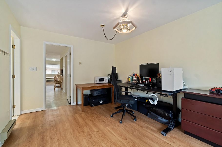 8489 French Street Vancouver, BC - 10