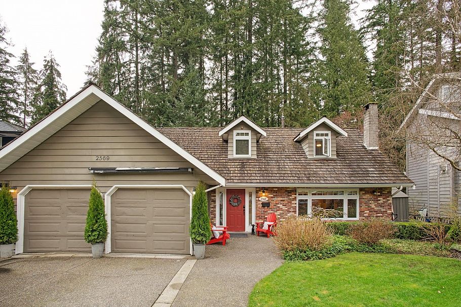 2569 Hyannis Point North Vancouver, BC - 2