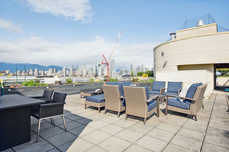 416 1635 West 3rd Avenue Vancouver, BC - 22