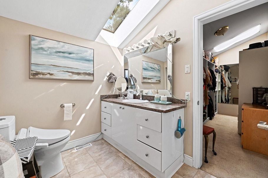 3435 St. Georges Avenue North Vancouver, BC - 25