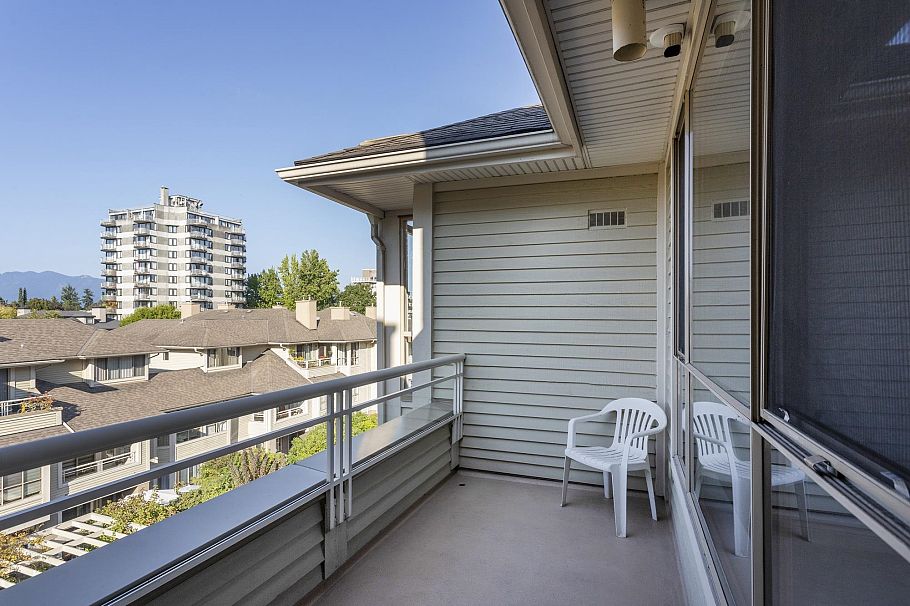 405 3777 W 8th Avenue Vancouver, BC - 8