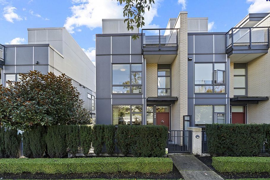 190 W 63rd Avenue Vancouver, BC - 1