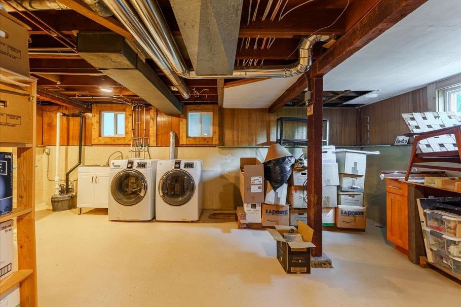 848 E 6th Street North Vancouver, BC - 30