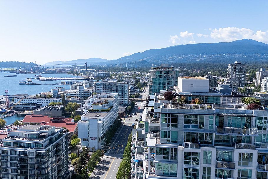 2001 188 E Esplanade North Vancouver, BC - 27