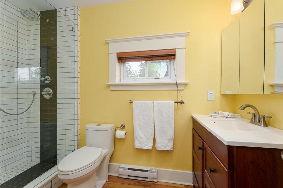 848 E 6th Street North Vancouver, BC - 26