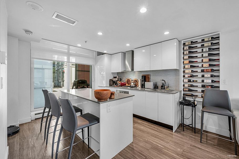 513 1283 Howe Street Vancouver, BC - 6