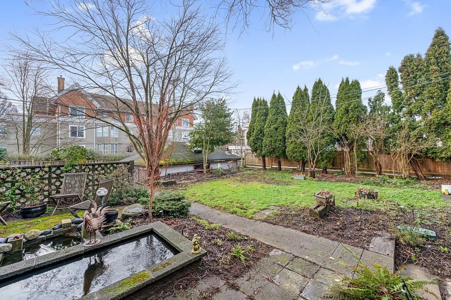 2520 E 8th Avenue Vancouver, BC - 31