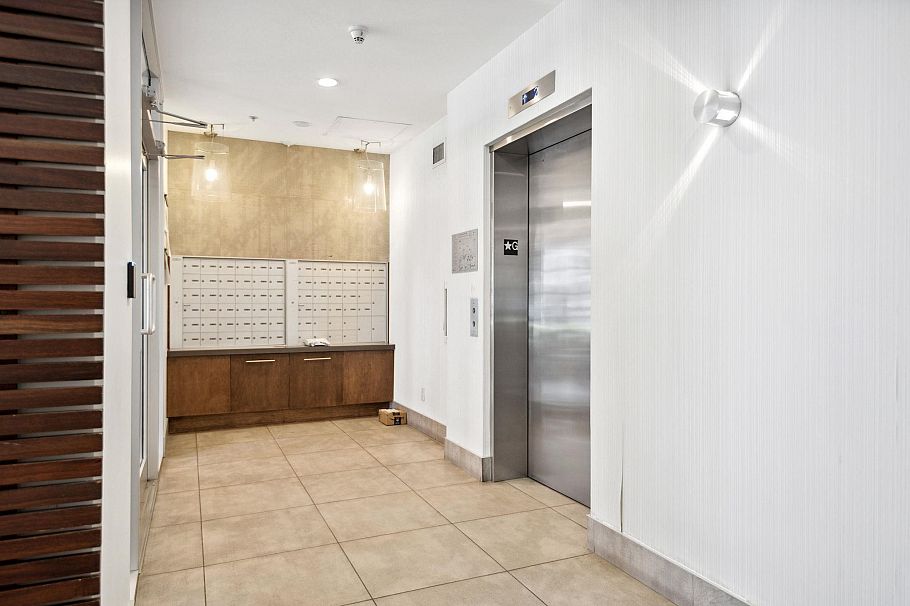 416 1635 West 3rd Avenue Vancouver, BC - 3