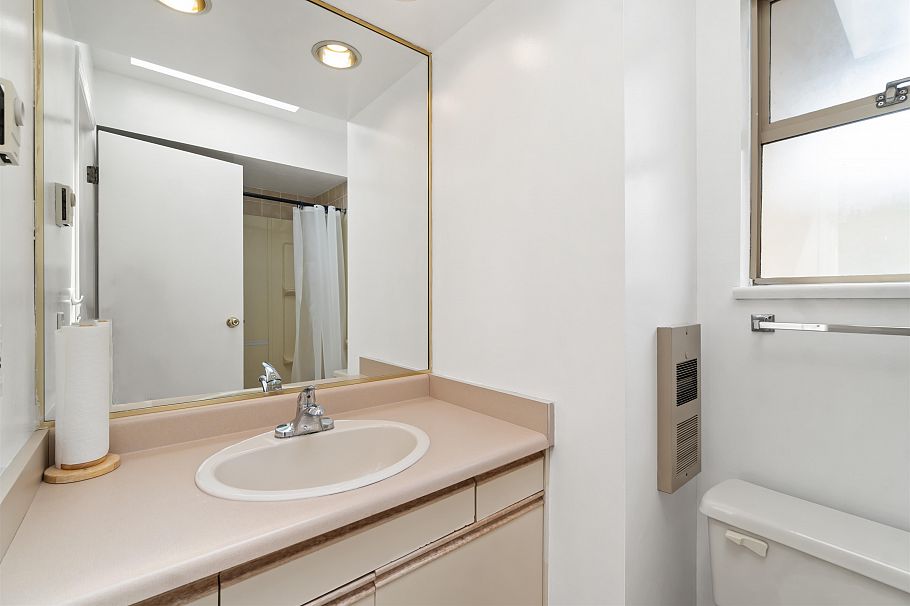 8489 French Street Vancouver, BC - 31