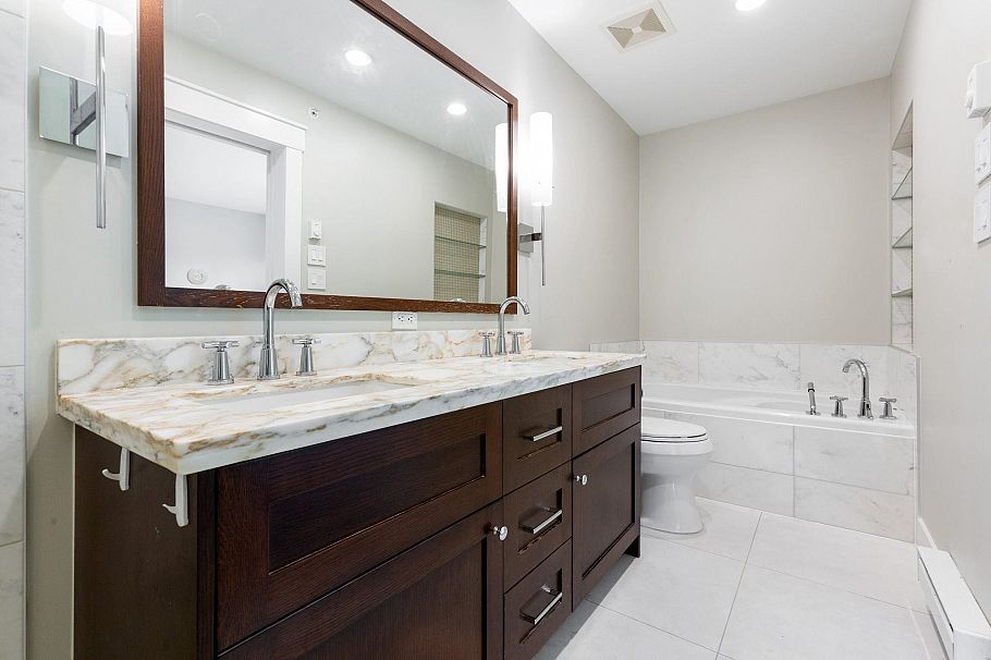 5977 Oak Street Vancouver, BC - 13