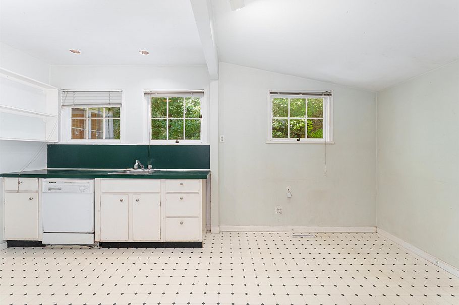 4150 Dollarton Highway North Vancouver, BC - 18