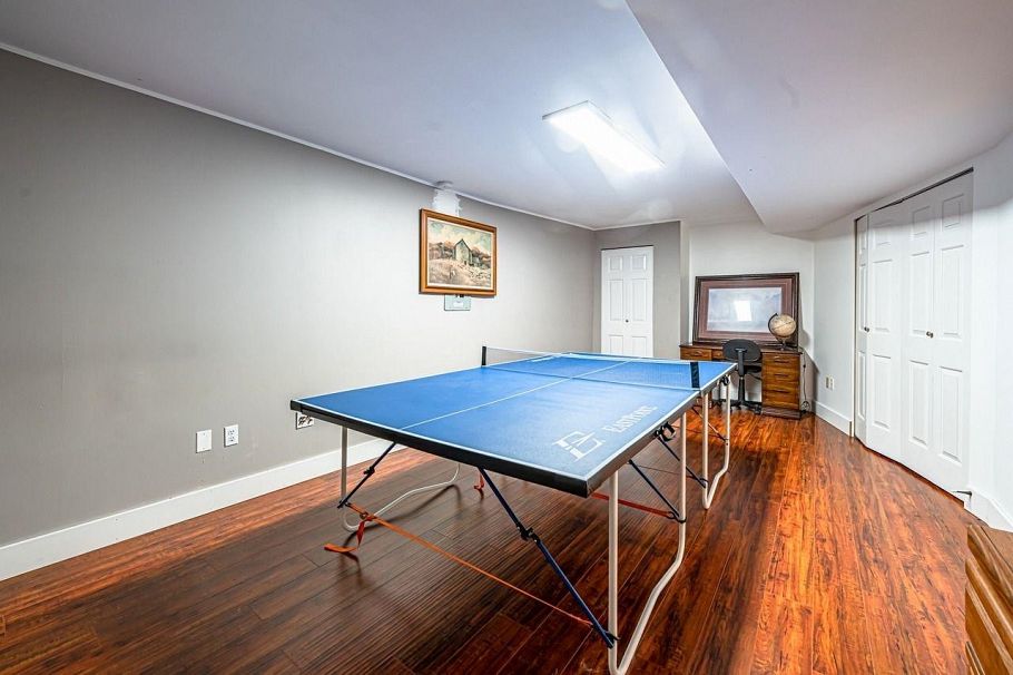 3435 St. Georges Avenue North Vancouver, BC - 34