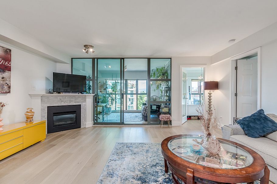 601 1128 Quebec Street Vancouver, BC - 5