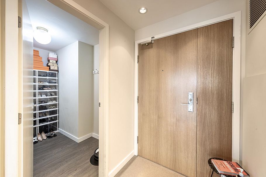 2501 8 Smithe Mews Vancouver, BC - 27