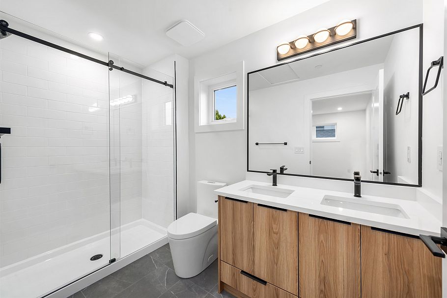 2 1160 Rossland Street Vancouver, BC - 24