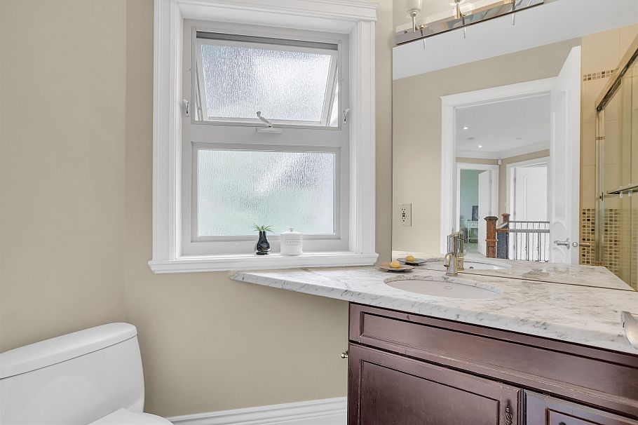 4038 W 33rd Avenue Vancouver, BC - 27