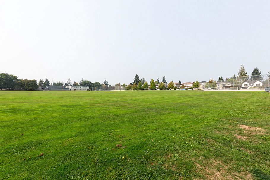 5977 Oak Street Vancouver, BC - 21