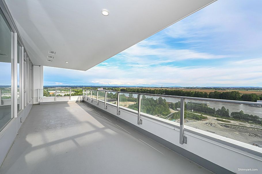 2002 3438 Sawmill Crescent Vancouver, BC - 1