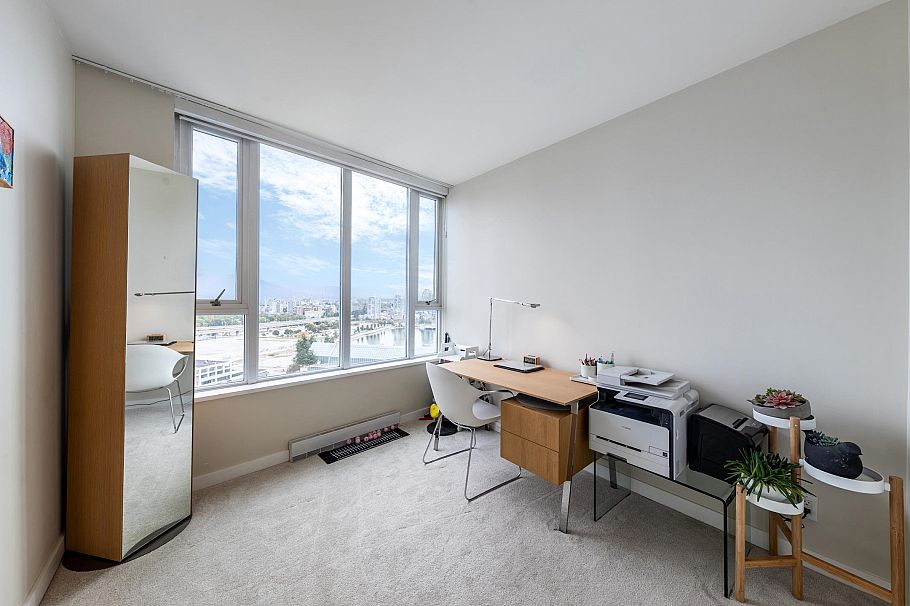 2501 8 Smithe Mews Vancouver, BC - 23