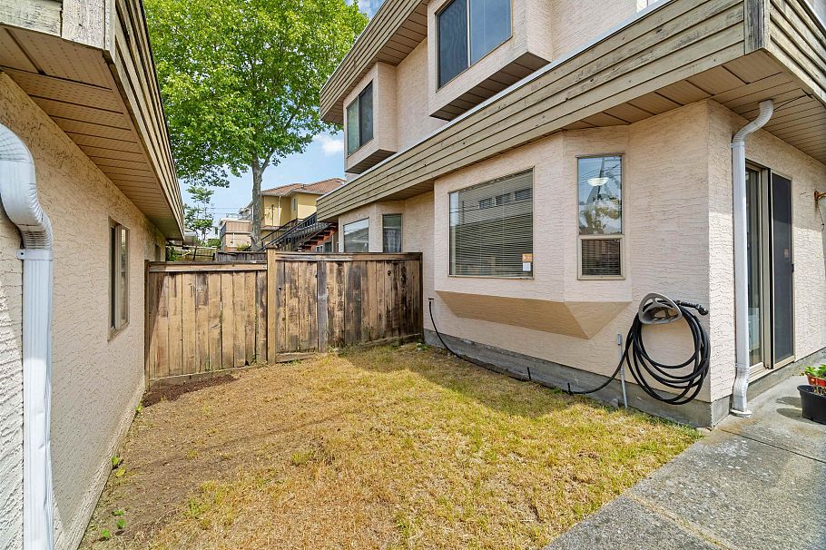 8489 French Street Vancouver, BC - 3
