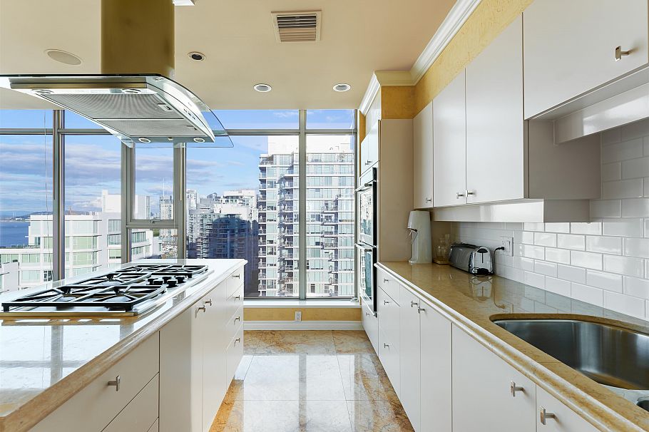 PH3 1790 Bayshore Drive Vancouver, BC - 8