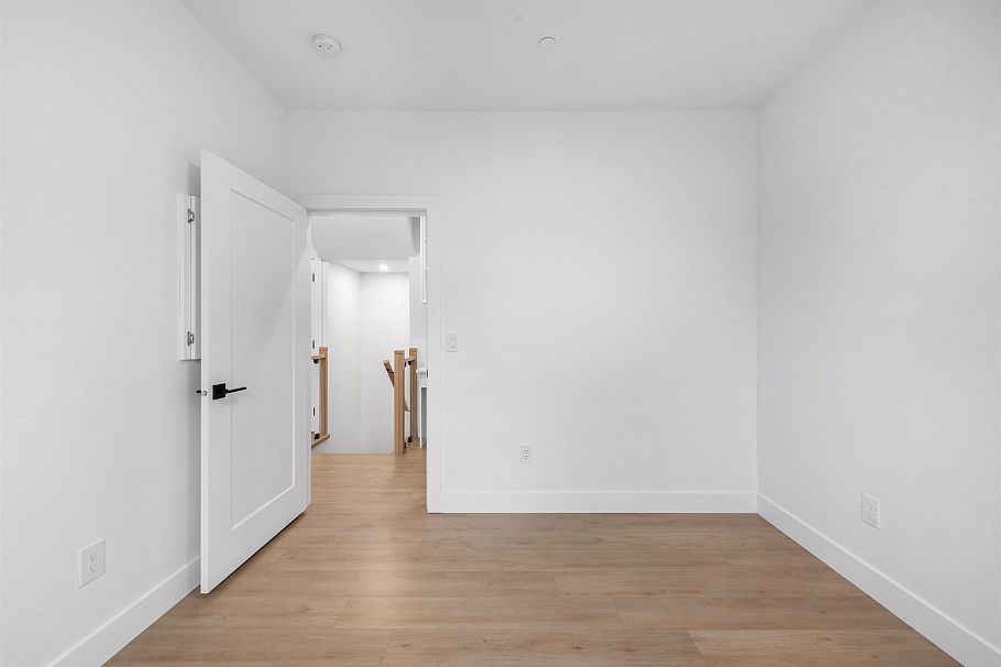 2 1160 Rossland Street Vancouver, BC - 14