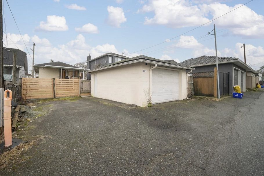 2871 E Pender Street Vancouver, BC - 16