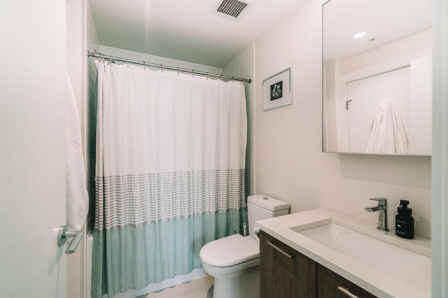 206 615 E 3rd Street North Vancouver, BC - 14