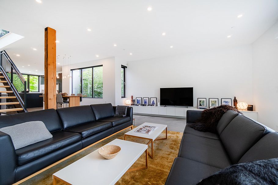 521 E 30th Avenue Vancouver, BC - 8