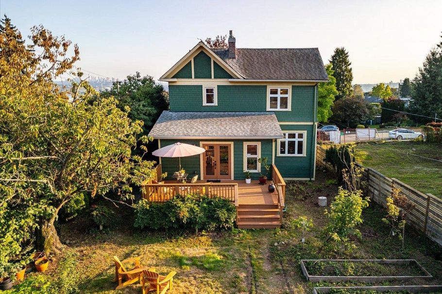 848 E 6th Street North Vancouver, BC - 34