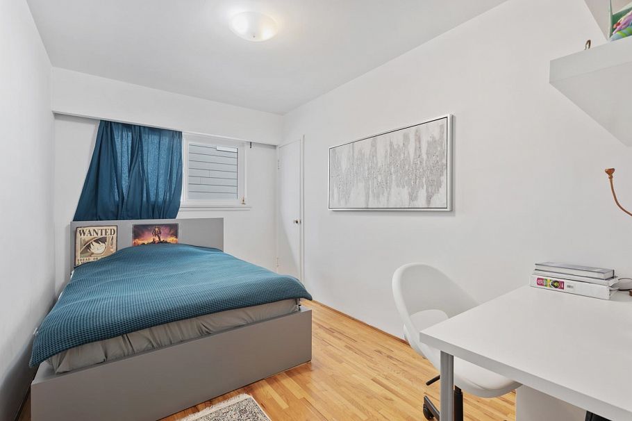 2520 E 8th Avenue Vancouver, BC - 25