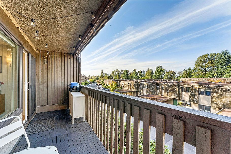 1053 Old Lillooet Road North Vancouver, BC - 25