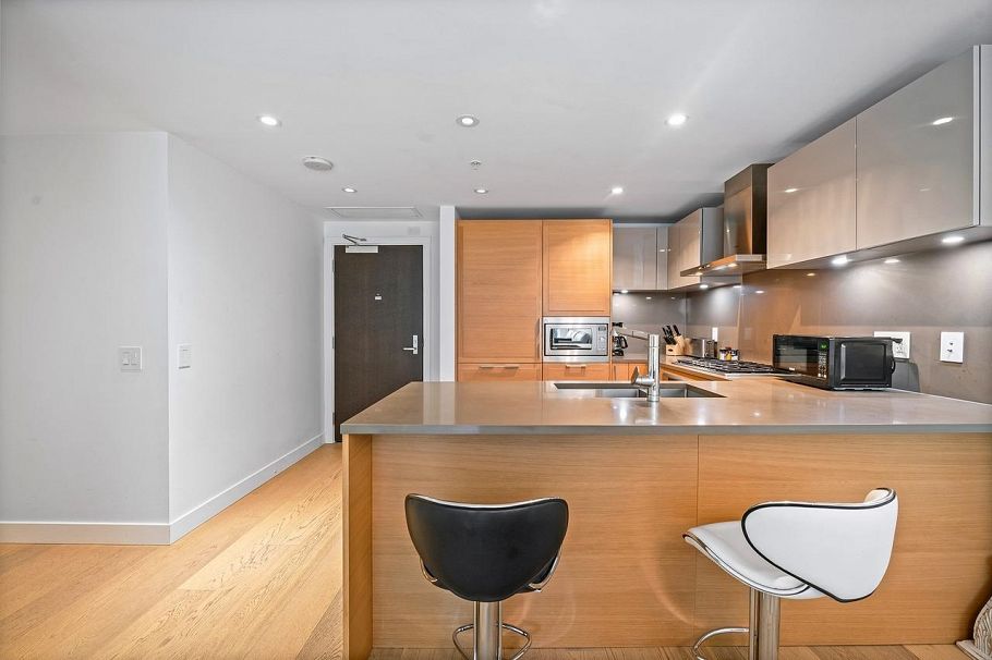 212 7128 Adera Street Vancouver, BC - 4