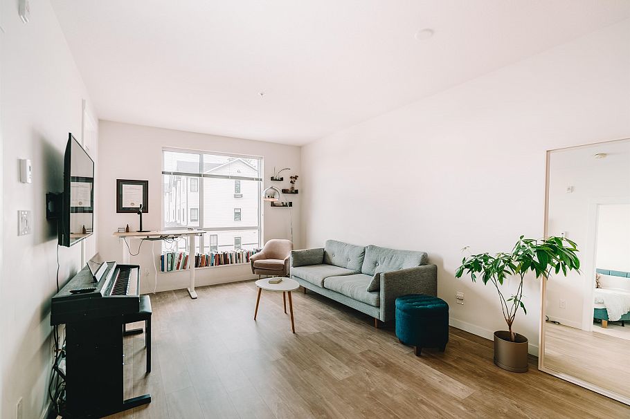 206 615 E 3rd Street North Vancouver, BC - 6