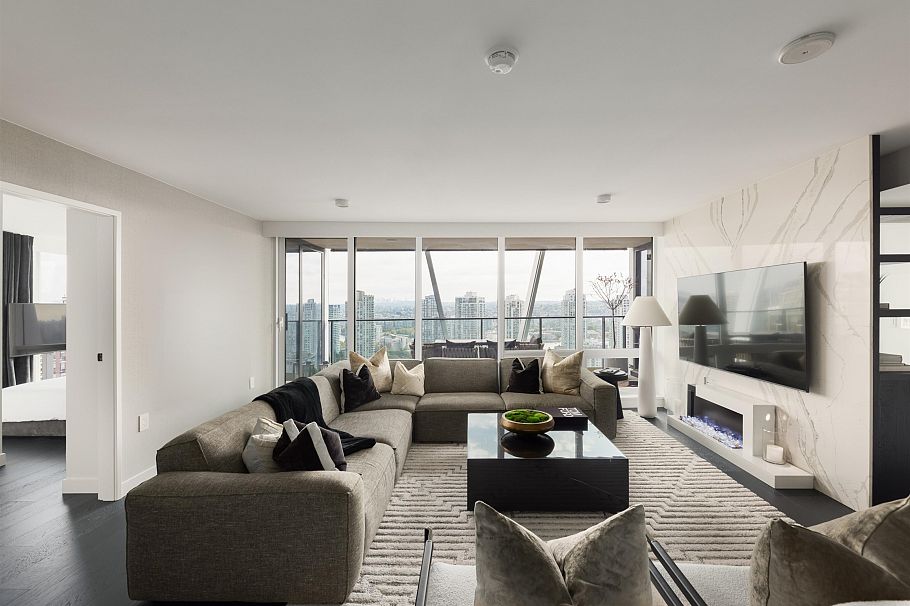 2504 1111 Richards Street Vancouver, BC - 3