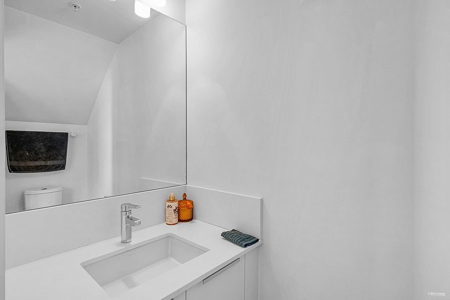 513 1283 Howe Street Vancouver, BC - 11