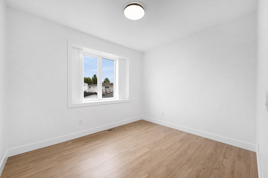 2 1160 Rossland Street Vancouver, BC - 15