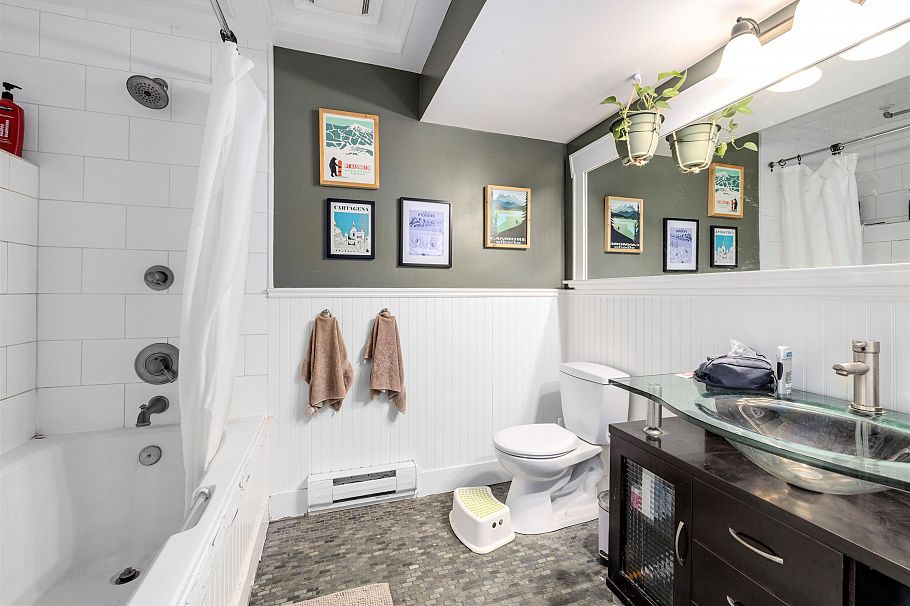 4755 Cove Cliff Road North Vancouver, BC - 38