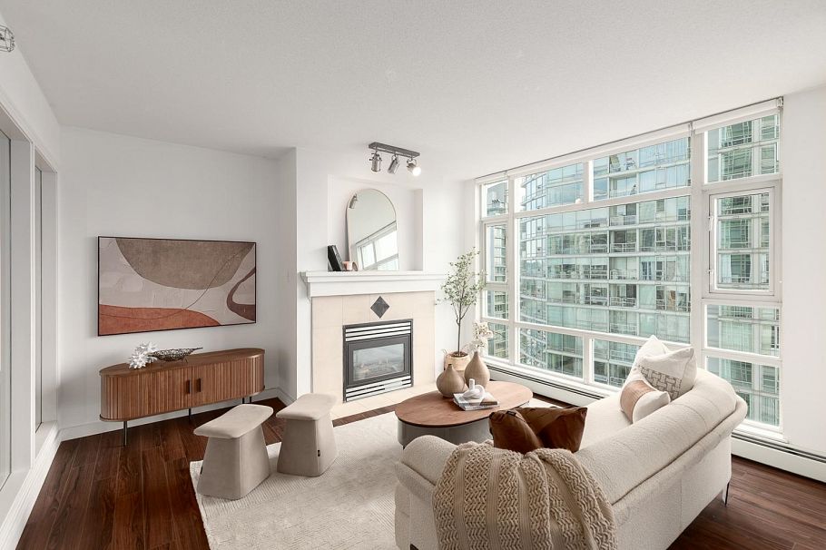 1907 1199 Marinaside Crescent Vancouver, BC - 1