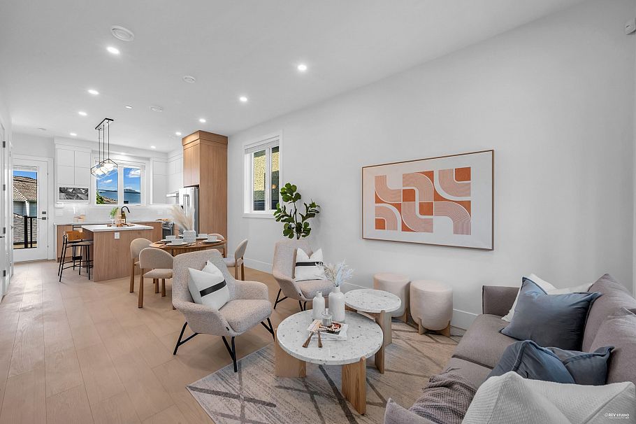 3417 Seaforth Drive Vancouver, BC - 3