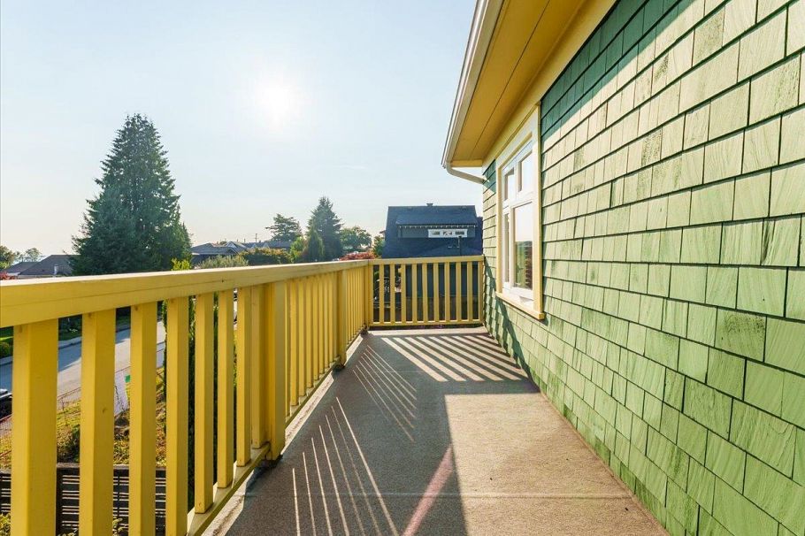 848 E 6th Street North Vancouver, BC - 22