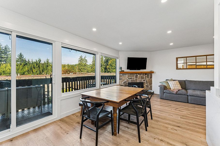 1053 Old Lillooet Road North Vancouver, BC - 11