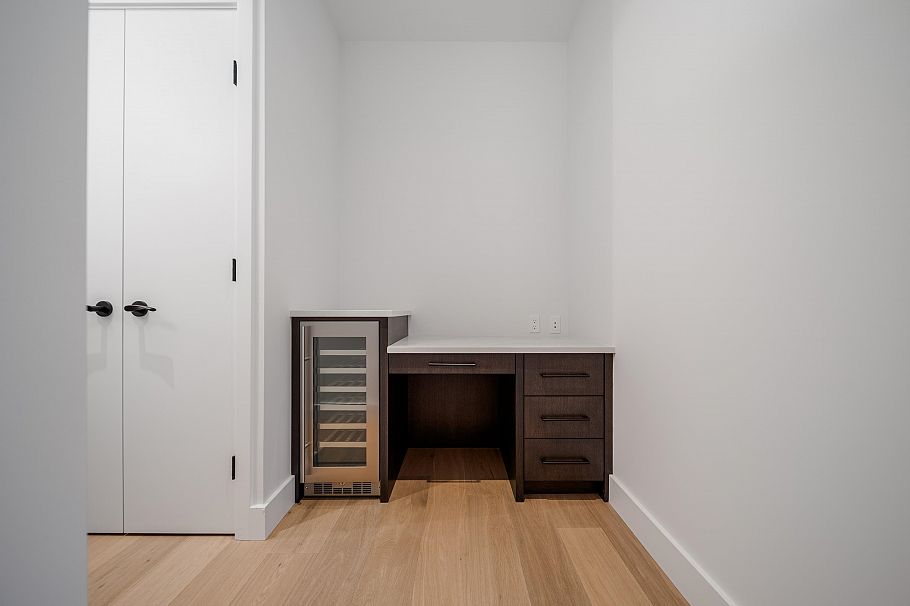 1138 E 26th Avenue Vancouver, BC - 16