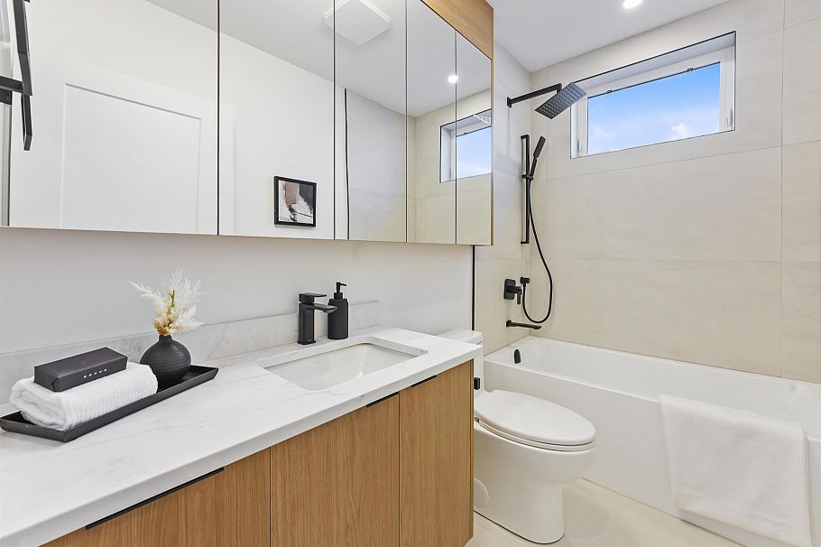 2 1322 E 13th Avenue Vancouver, BC - 22